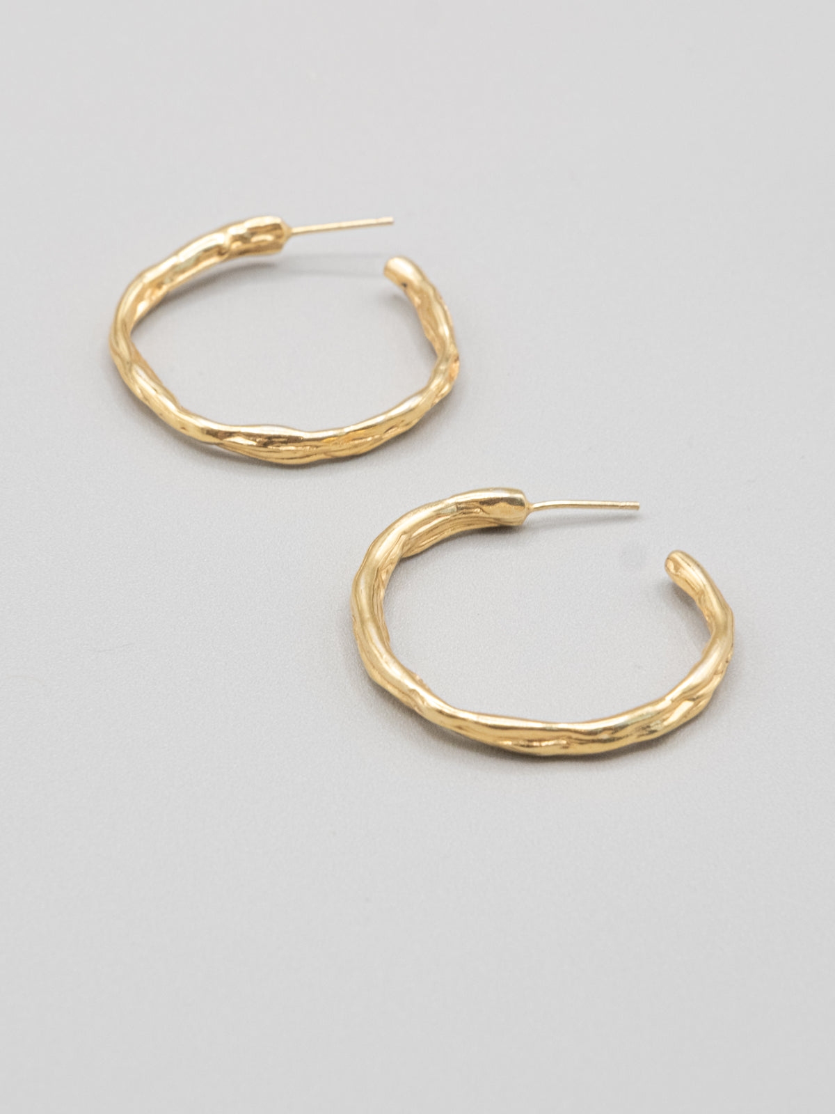 Medium Molten Hoops in Gold