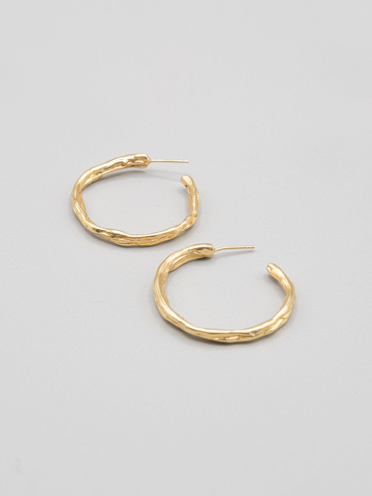 Medium Molten Hoops in Gold