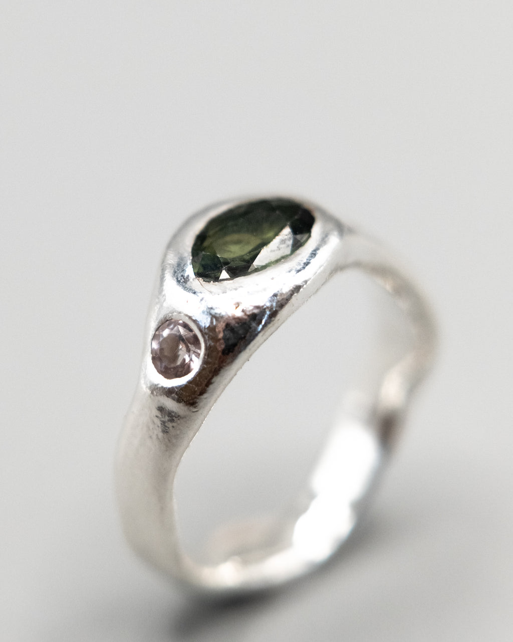 Trila ring